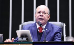 Comissão aprova projeto com regras para transporte intermunicipal de táxi