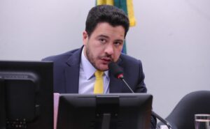 Comissão aprova projeto que estabelece regras para divulgação de imagens de crianças na internet