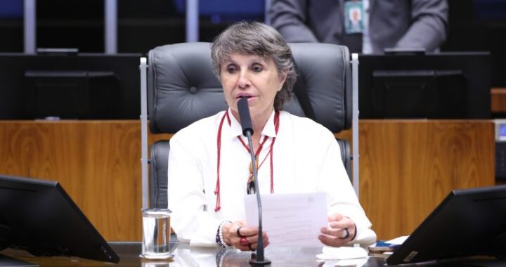 Comissão aprova política de incentivo à arte produzida por pessoas com deficiência