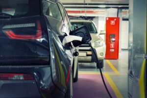 Projeto prevê regras de segurança e indenização para falhas em carros elétricos