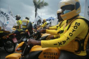 Comissão vota parecer sobre regras simplificadas para atividade de mototaxistas