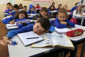 Comissão aprova flexibilização de uniforme escolar para estudantes com autismo