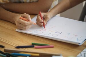 Projeto anistia pais processados ou punidos por adotar o ensino domiciliar
