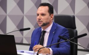 Comissão aprova projeto que cria programa nacional para coleta e reciclagem de lixo eletrônico