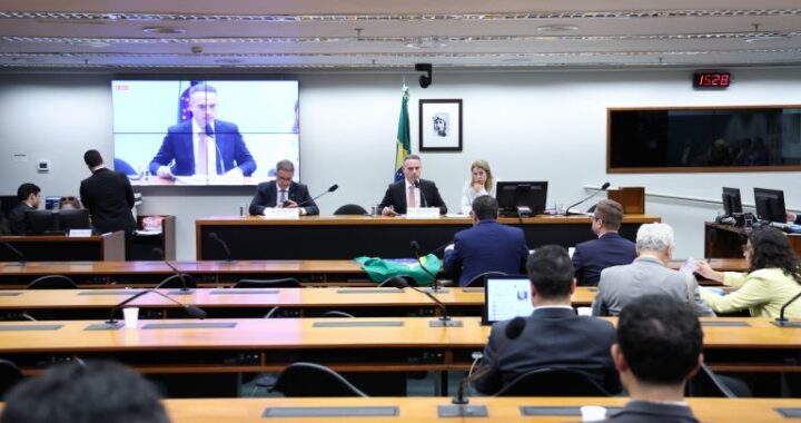 Conselho de Ética analisa processos contra quatro deputados nesta terça-feira