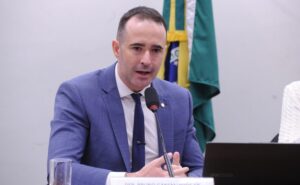 Projeto exige normas da ABNT para iluminação externa em locais públicos