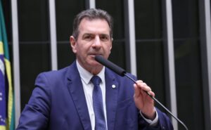 Comissão de Meio Ambiente aprova projeto que torna crime o uso de animais no tráfico de drogas