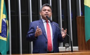 Comissão aprova projeto que cria programa de apoio à docência inclusiva