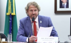 Deputado sugere que Câmara avalie propostas sobre educação a distância que estão em tramitação