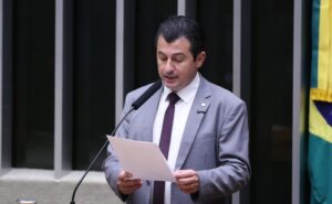 Câmara aprova projeto que garante check-up anual para mulheres no SUS