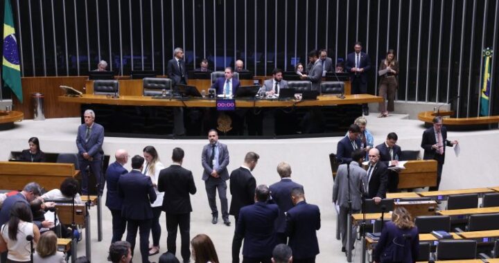 Câmara aprova prazo maior para empresa deduzir doações a entidades de combate ao câncer