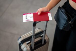 Projeto obriga companhias aéreas a dar desconto de 50% em emergências familiares