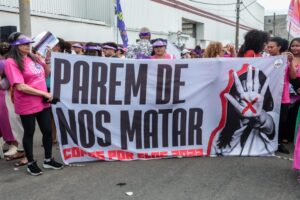 Projeto prevê suspensão de registro profissional de condenado por violência contra a mulher