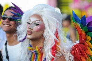 Projeto cria política nacional de combate ao transfeminicídio