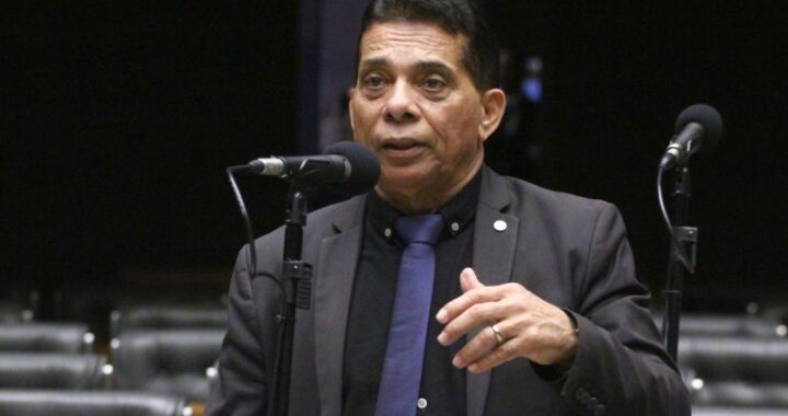 Comissão aprova projeto que amplia possibilidades de embarque armado para agentes de segurança pública