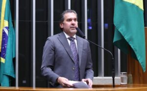 Câmara aprova exceções às regras fiscais para benefícios e despesas de 2026