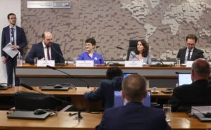 Especialistas defendem cuidado na regulação de redes para não comprometer liberdade de expressão