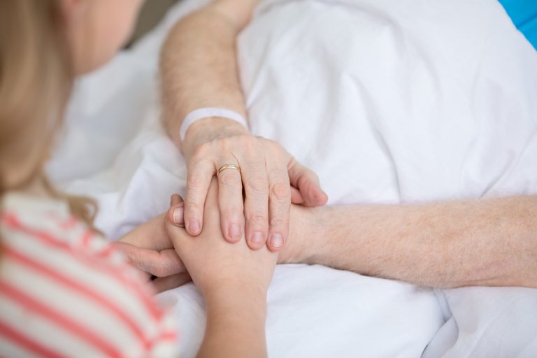 Projeto prevê a permanência de pessoa idosa em plano de saúde após a morte do titular