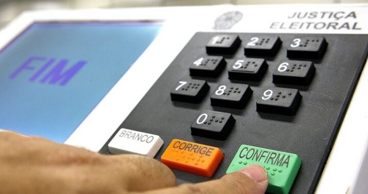 Mais de 10 milhões de eleitores optam por branco e nulo para deputado federal