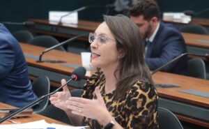 Projeto define regras para trabalho cooperado em assistência domiciliar à saúde