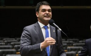 Relator defende perdão a dívidas de microempreendedores individuais; acompanhe