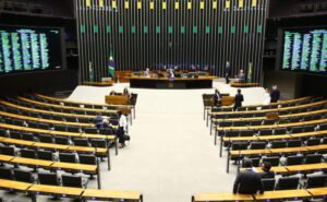 Câmara inicia votações de hoje com análise de projeto sobre microempreendedor individual; acompanhe
