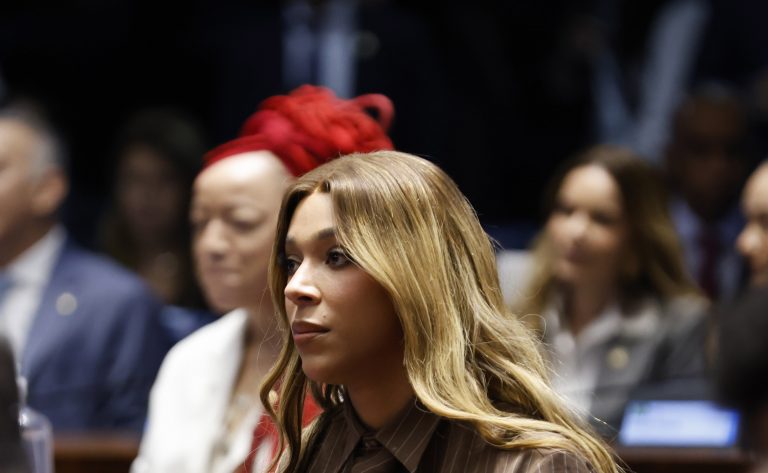 Promulgação da PEC Fim da escala 6x1 e da PEC Aposentadoria Especial para Agentes Comunitários de Saúde.Dep. Erika Hilton (PSOL - SP)