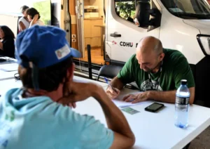 Serviço Móvel da CDHU chega para atender mutuários em Carapicuíba