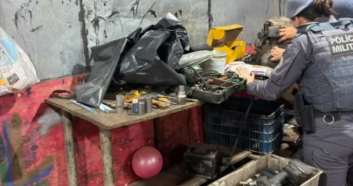PM de SP prende 22 suspeitos em desmanche clandestino localizado através de rastreador de carro furtado
