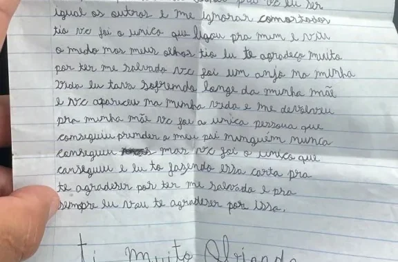 Em carta, menina resgatada de sequestro agradece policial: ‘única pessoa que me entendeu’